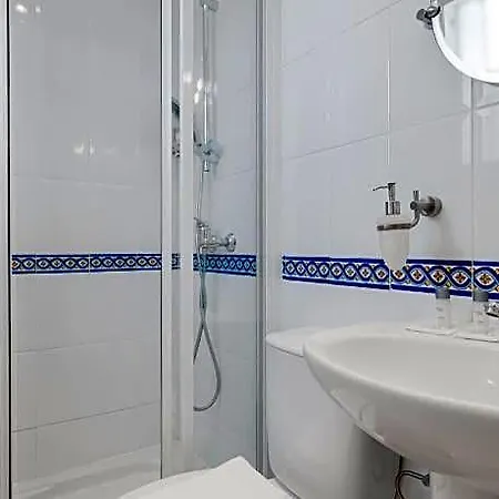Bright Flat With Pool In La Cala De Ref 84 4*